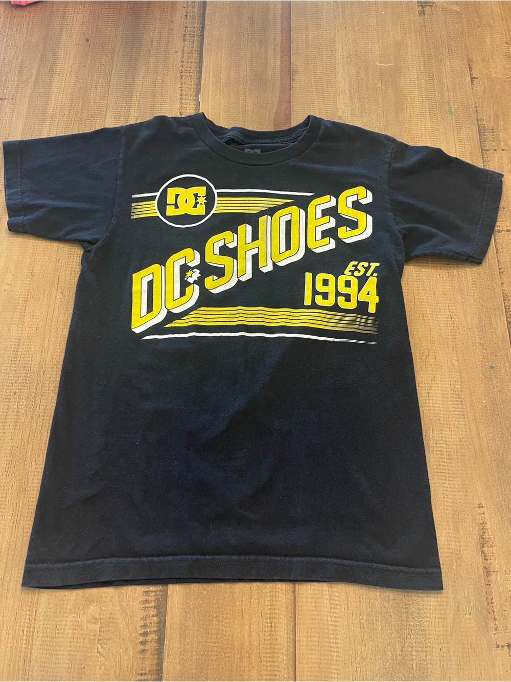 Y2K DC Kids Black Tee with Yellow DC SHOES Graphic